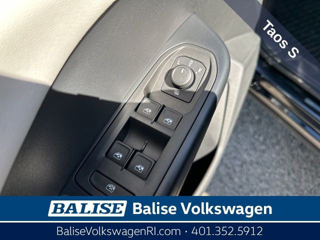 2025 Volkswagen Taos S photo 8
