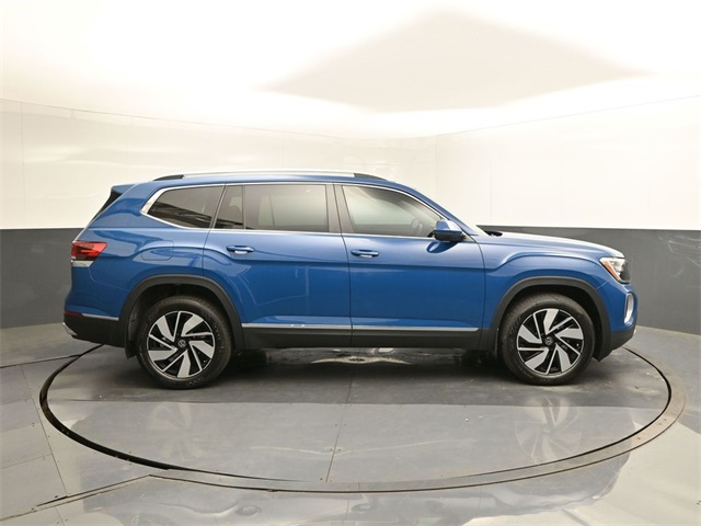 2025 Volkswagen Atlas SEL photo 18