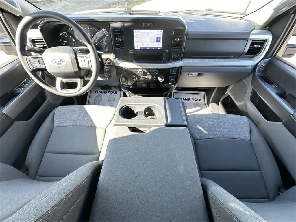2025 Ford F-350 XLT photo 34