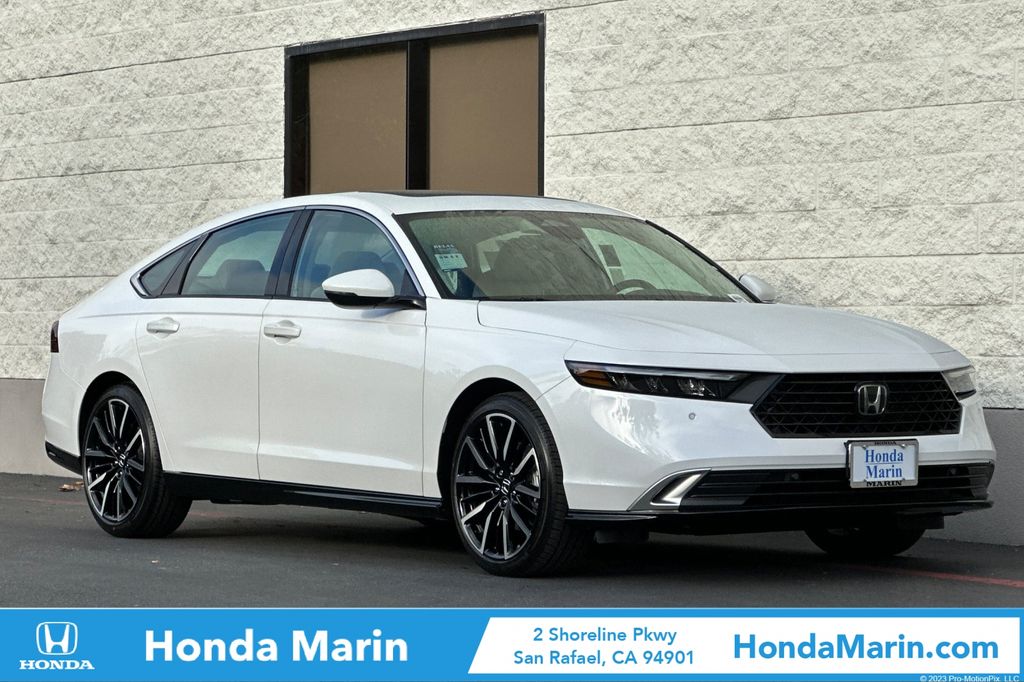2025 Honda Accord Hybrid Touring's photo