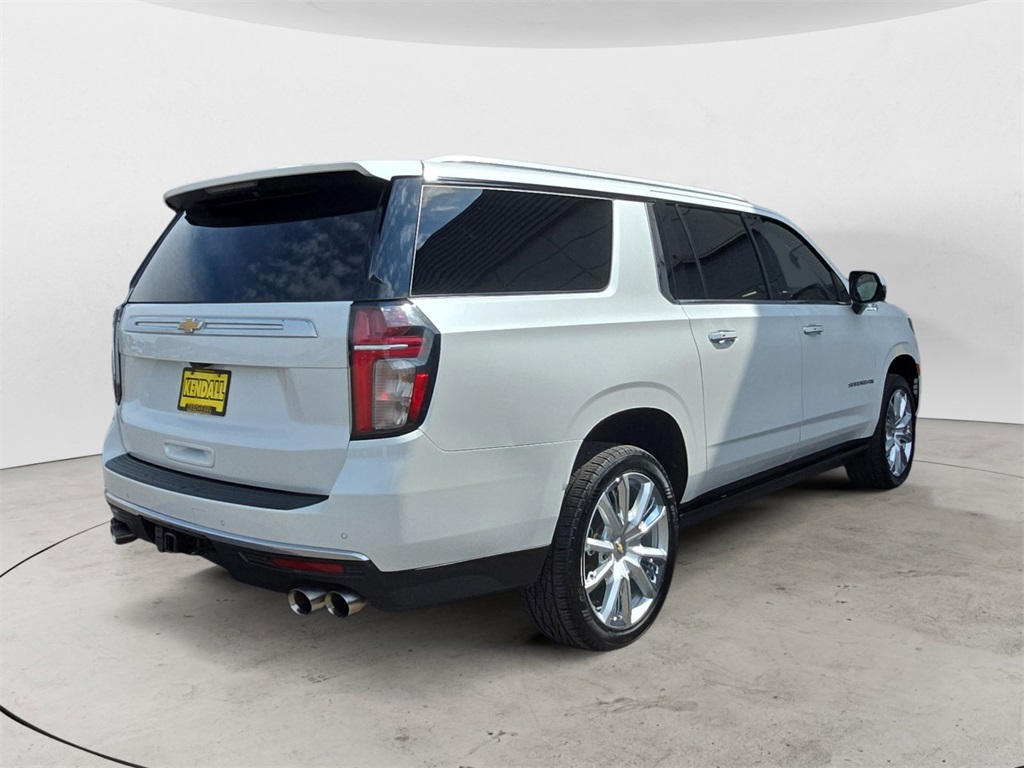 2021 Chevrolet Suburban High Country photo 4