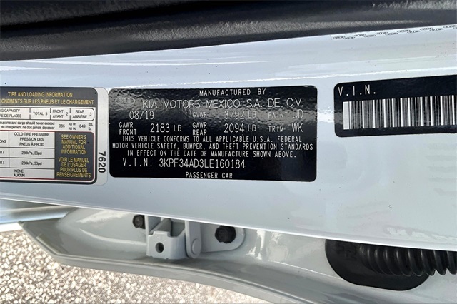 2020 Kia Forte GT-Line photo 17