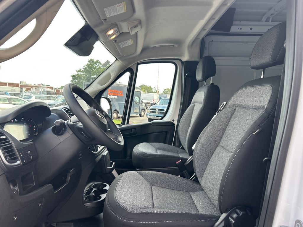 2026 Ram ProMaster 2500 SLT photo 11