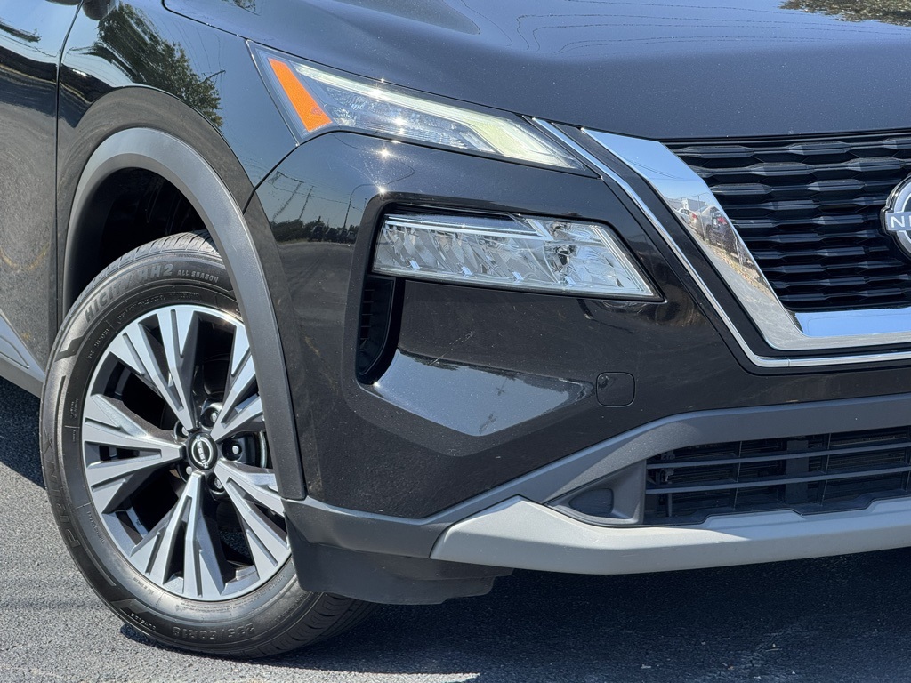 2022 Nissan Rogue SV photo 3