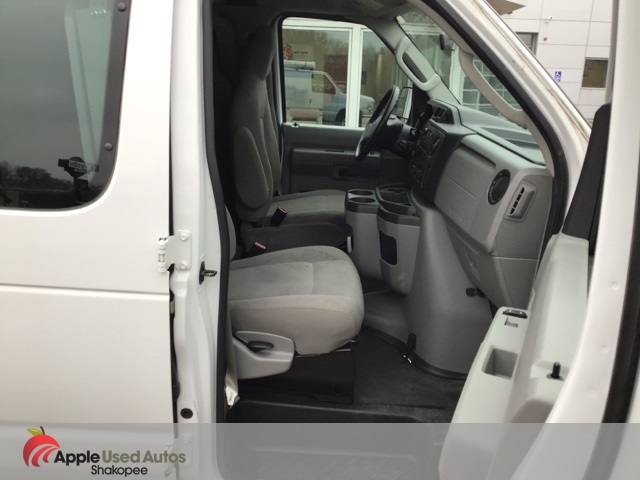 2013 Ford E-250 photo 10