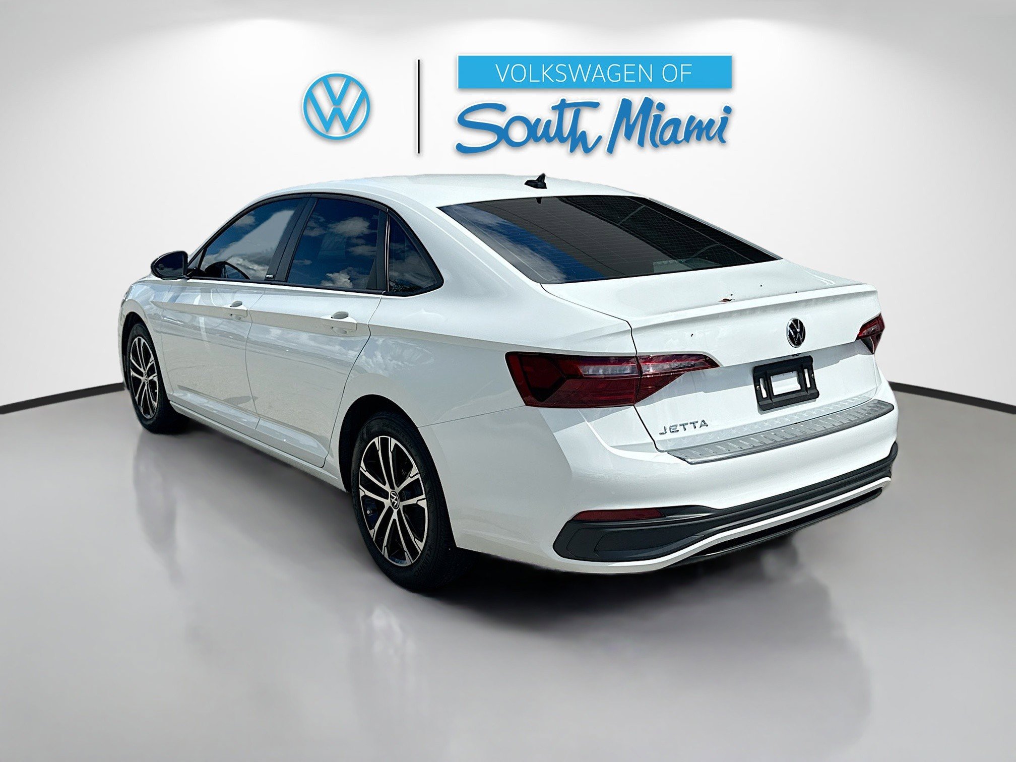 2023 Volkswagen Jetta Sport photo 4