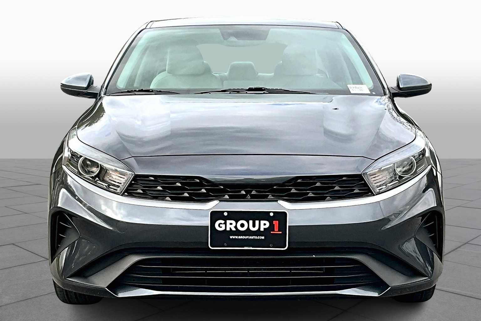 2022 Kia Forte LXS photo 3