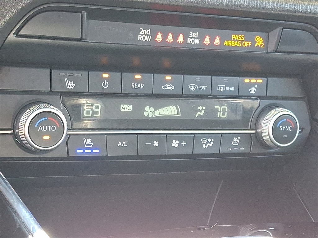 2023 Mazda CX-9 Touring photo 18