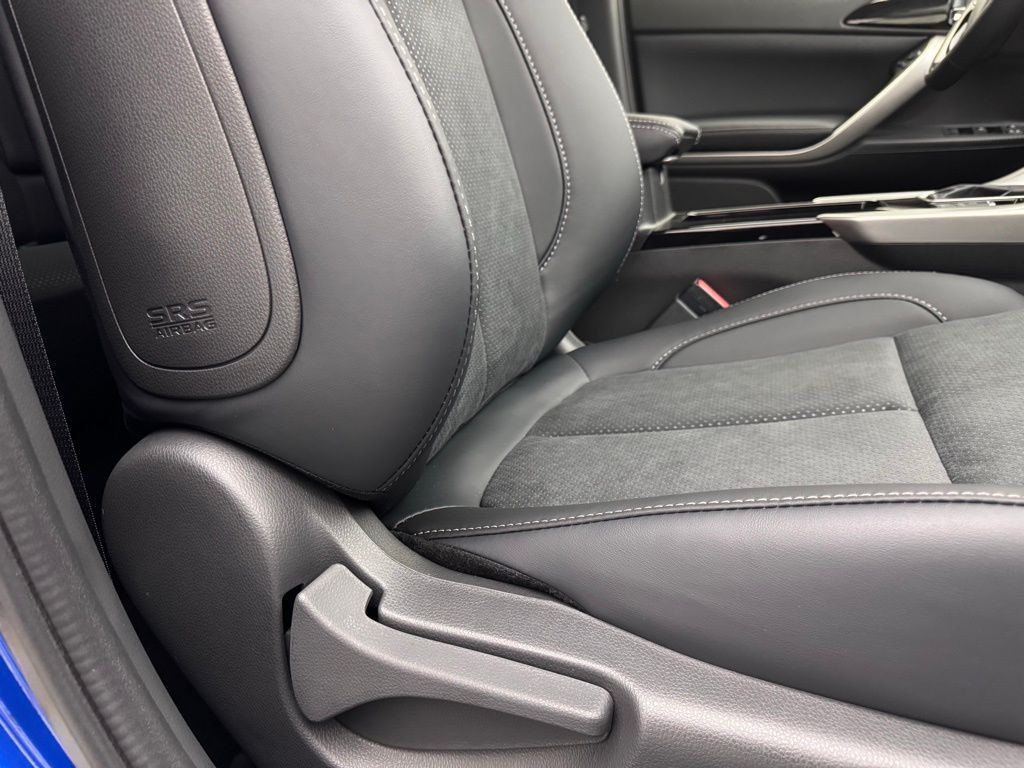 2025 Mitsubishi Eclipse Cross SE photo 36