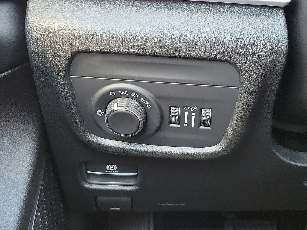 2025 Jeep Grand Cherokee Altitude X photo 15