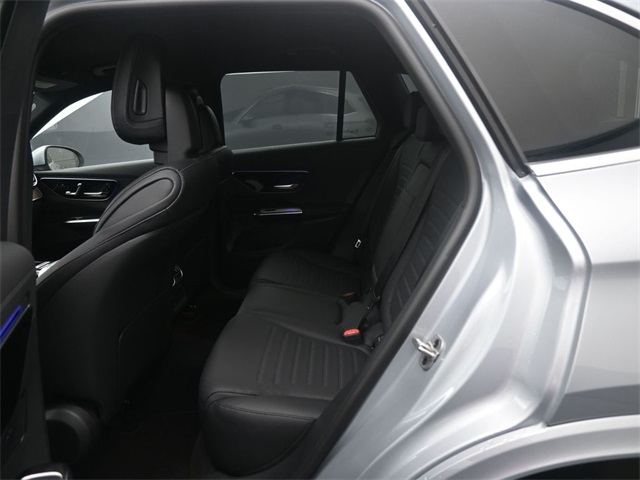 2025 Mercedes Benz GLC 350e 4MATIC photo 2