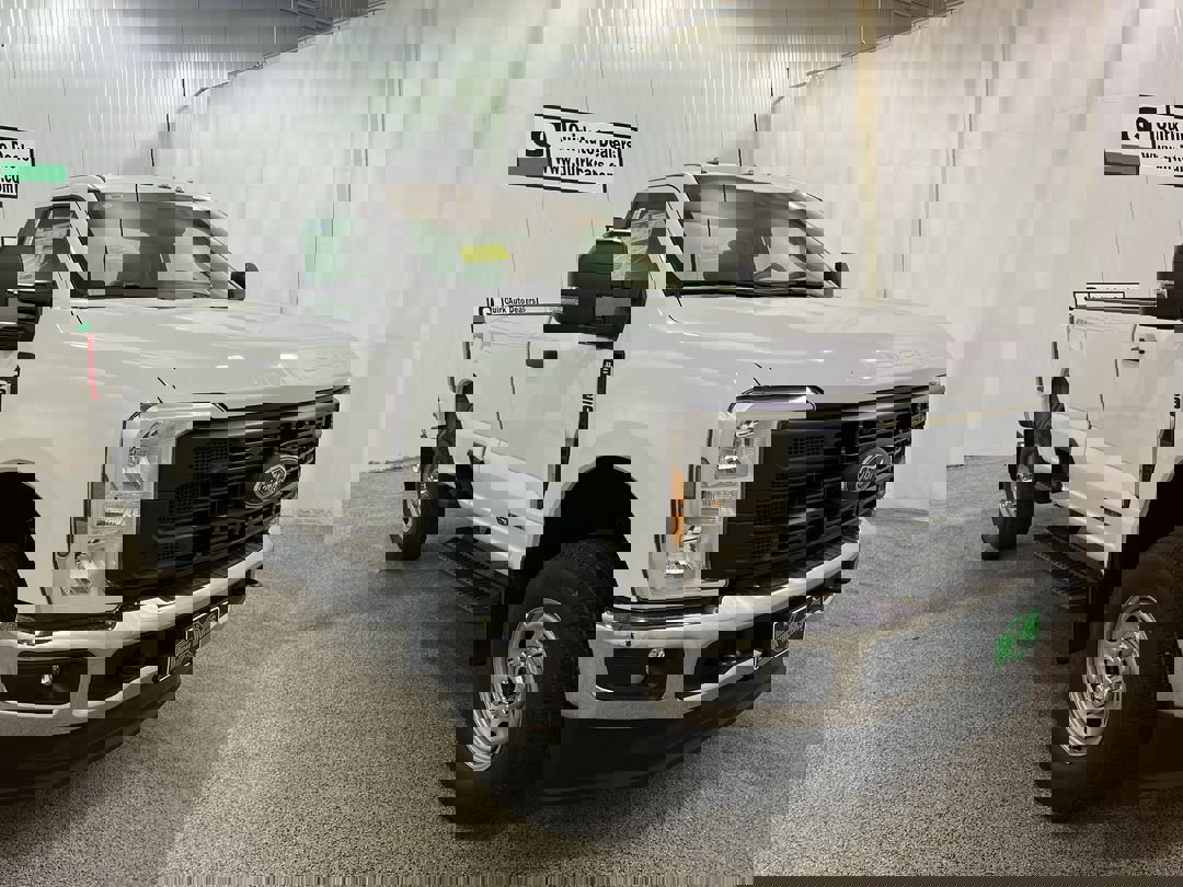 2025 Ford F-250 Super Duty XL's photo