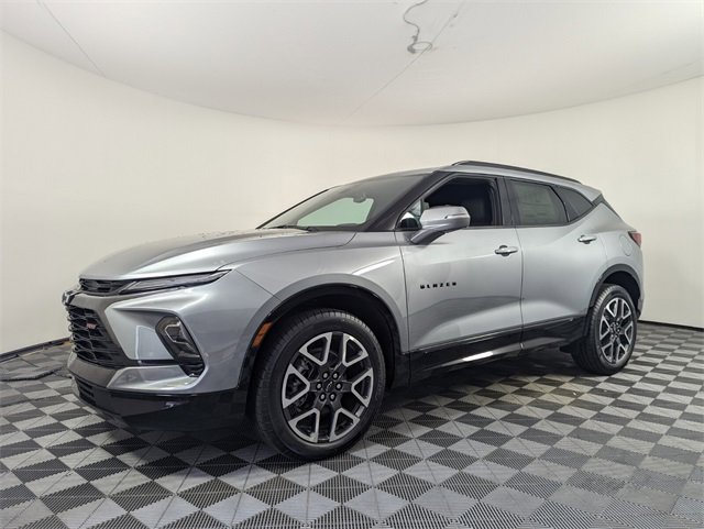 2025 Chevrolet Blazer RS photo 4