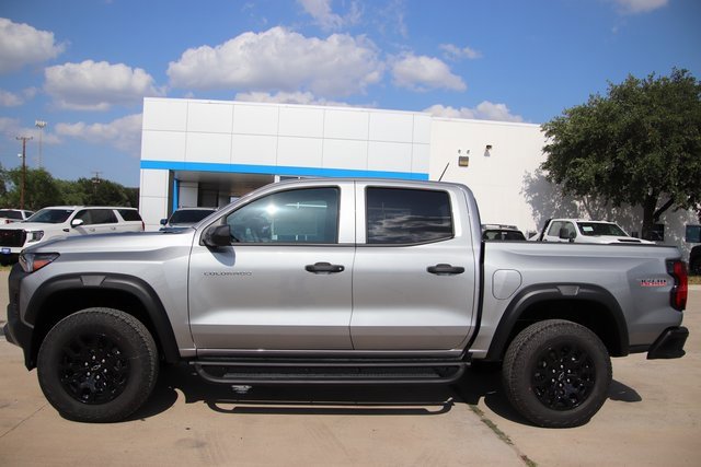 2025 Chevrolet Colorado Trail Boss photo 3