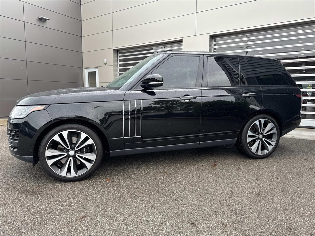 2021 Land Rover Range Rover SV Autobiography Dynamic photo 2