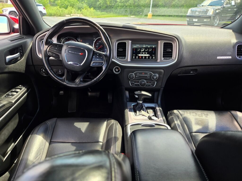 2022 Dodge Charger SXT photo 17