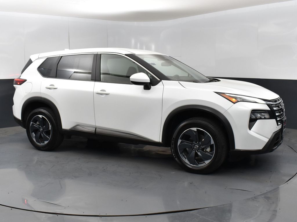 2024 Nissan Rogue SV photo 2