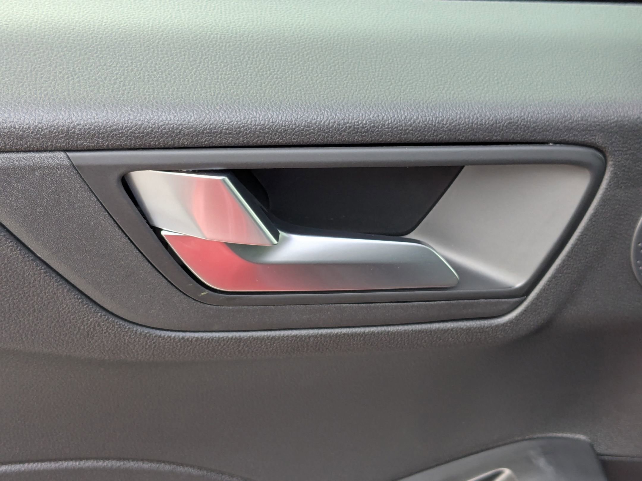 2025 Ford Escape Plug-In Hybrid photo 26