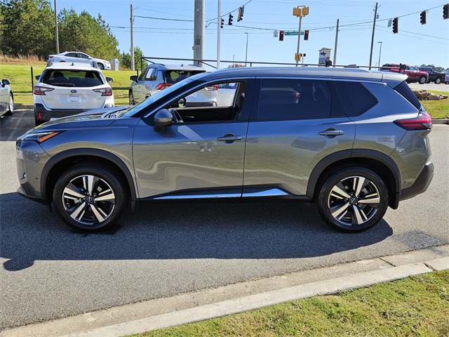 2023 Nissan Rogue SL photo 4