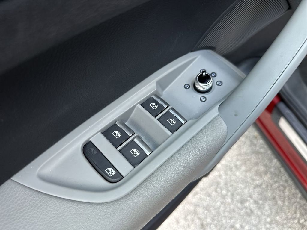 2018 Audi Q5 2.0T Premium Plus photo 13