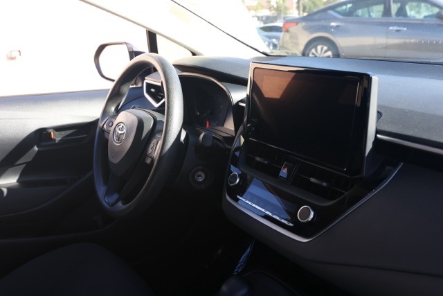 2023 Toyota Corolla LE photo 17