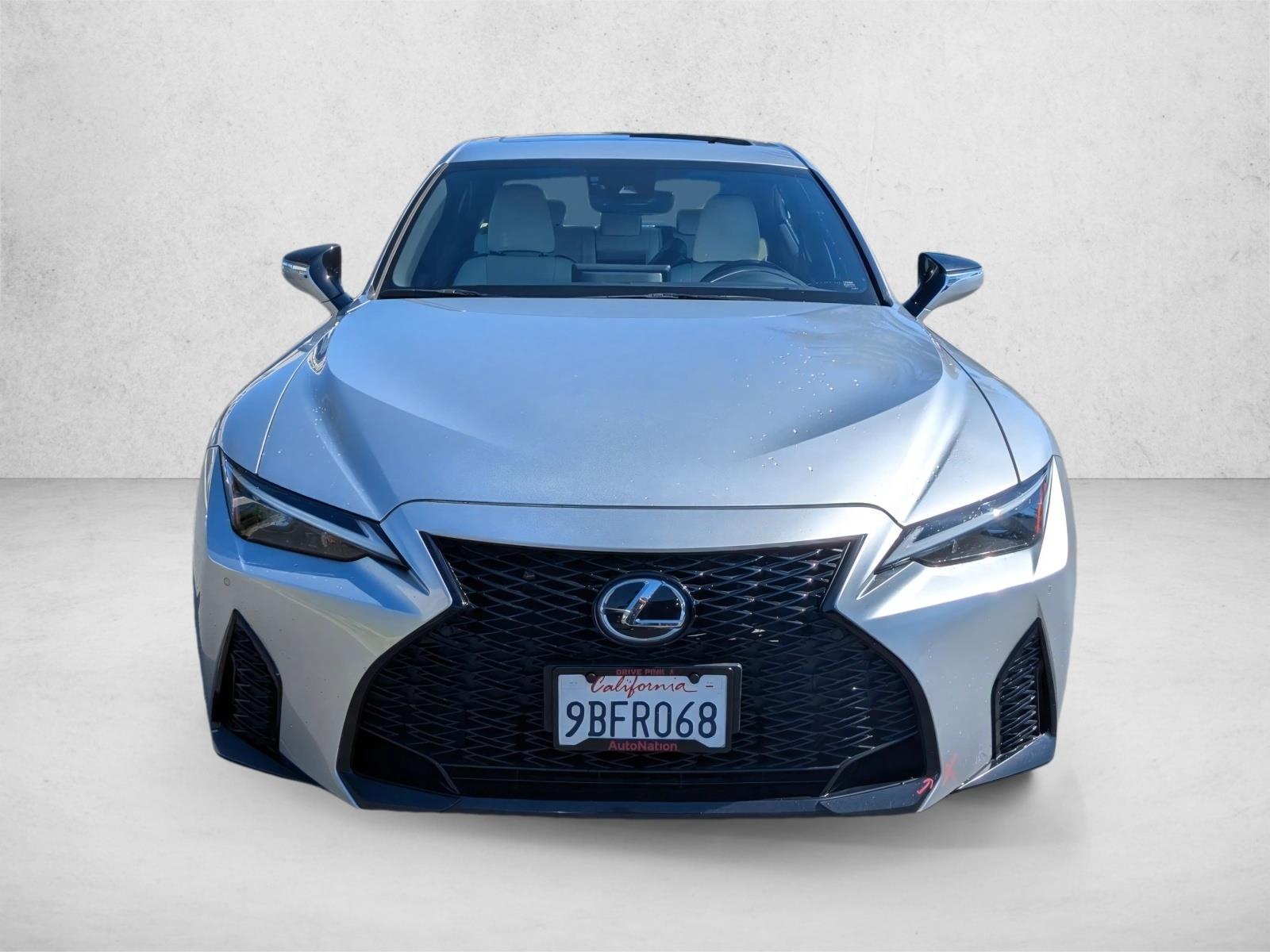 2022 Lexus IS 350 F SPORT photo 2
