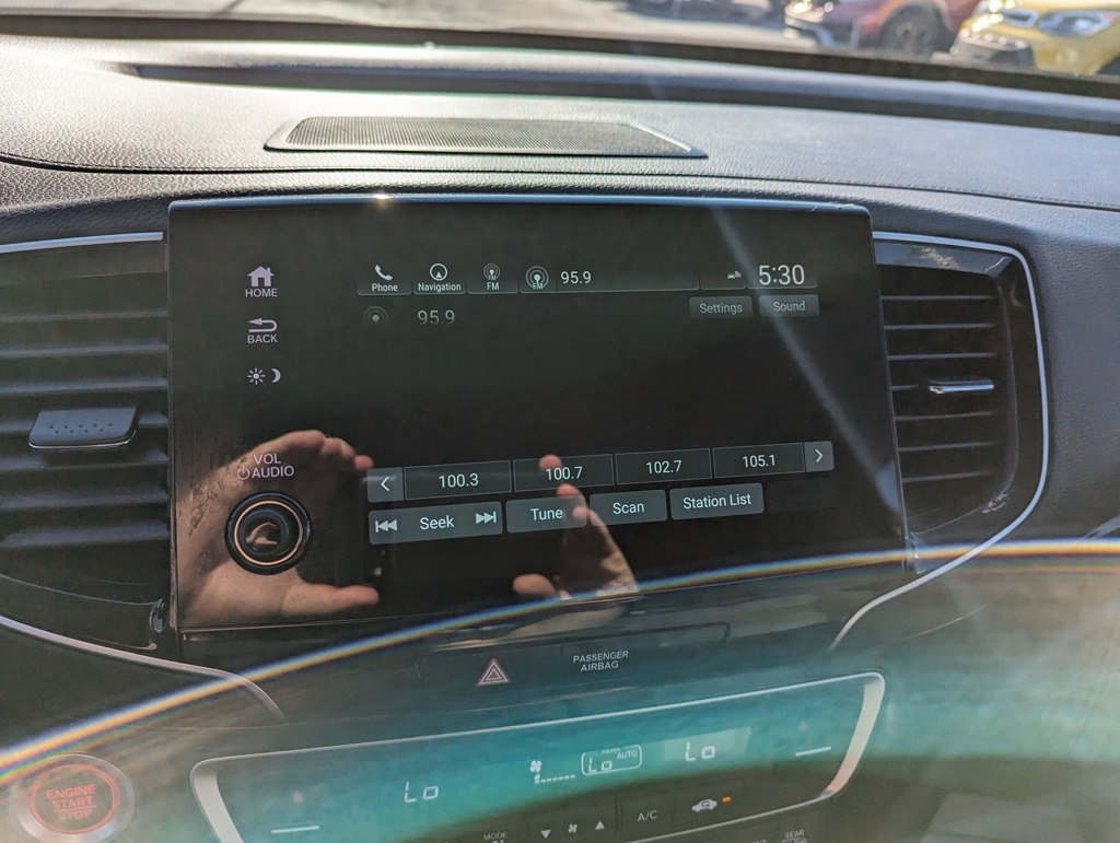2022 Honda Pilot Touring photo 14