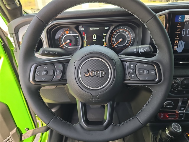 2025 Jeep Wrangler Willys photo 22