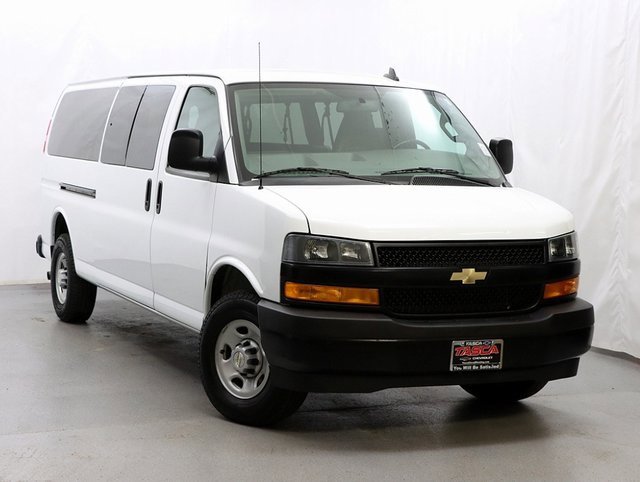 2023 Chevrolet Express Passenger LS's photo