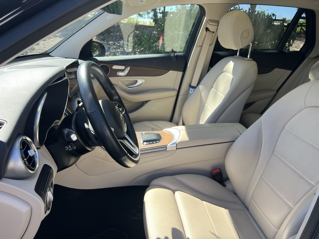 2022 Mercedes Benz GLC 300 4MATIC photo 6