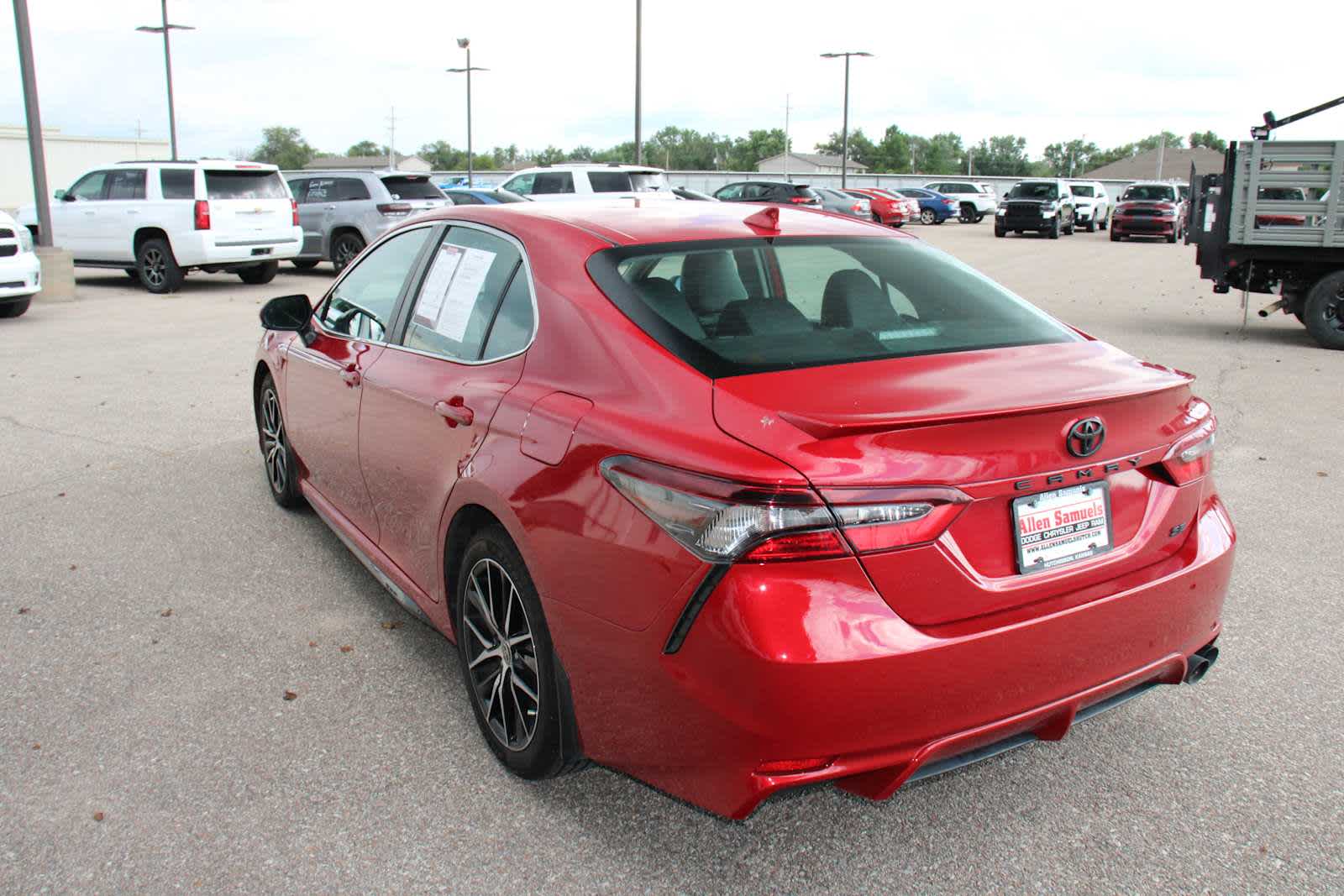 2024 Toyota Camry SE photo 7