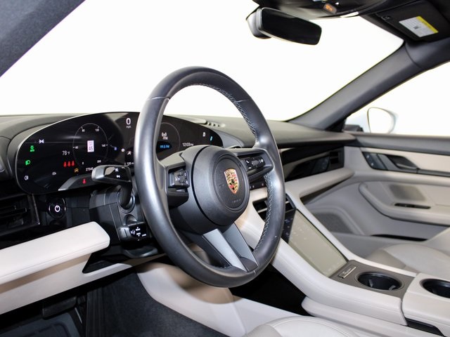 2023 Porsche Taycan photo 4