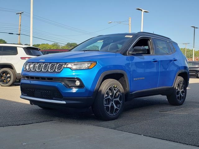 2026 Jeep Compass Limited Altitude photo 3