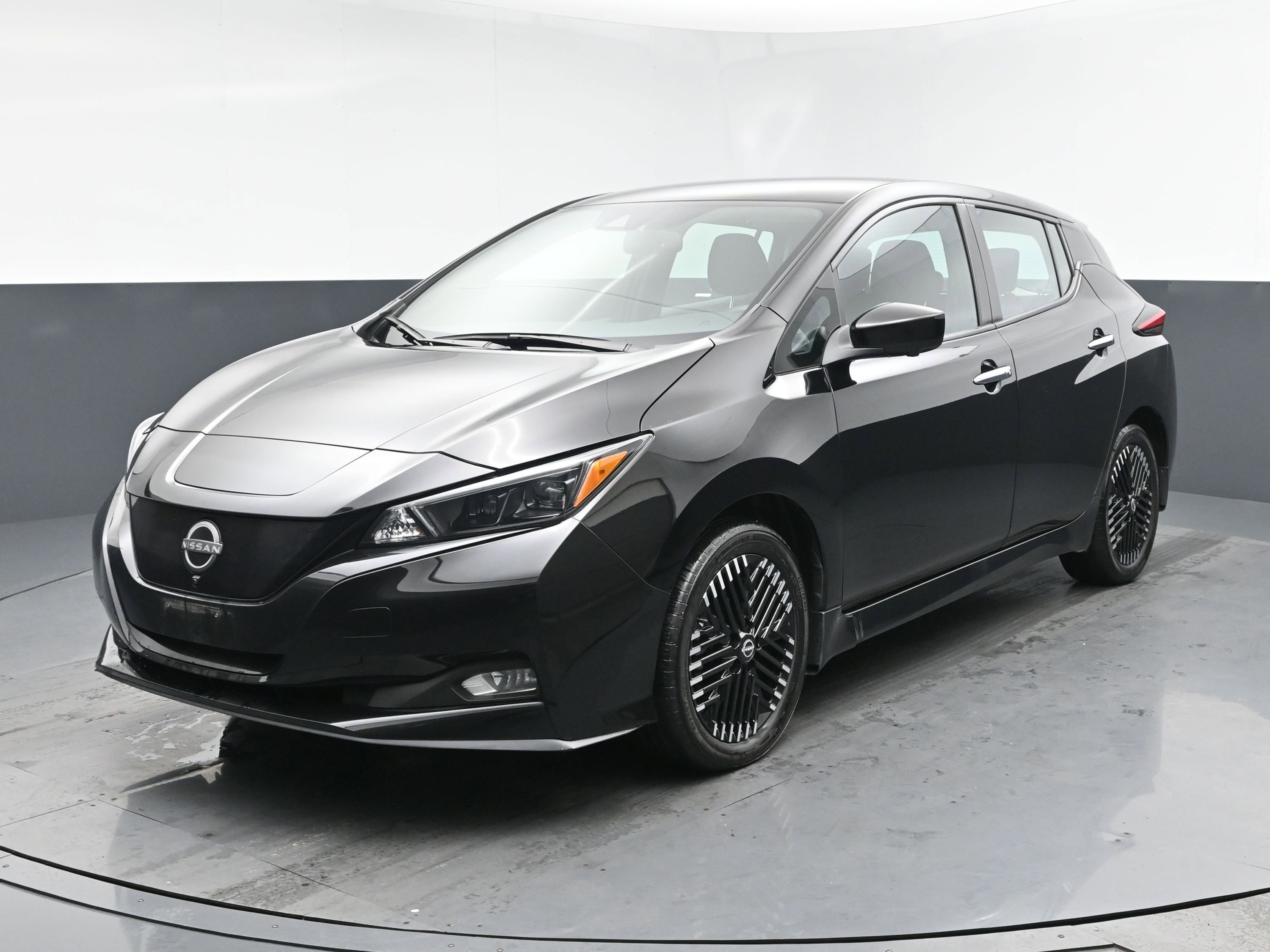 2023 Nissan Leaf SV Plus