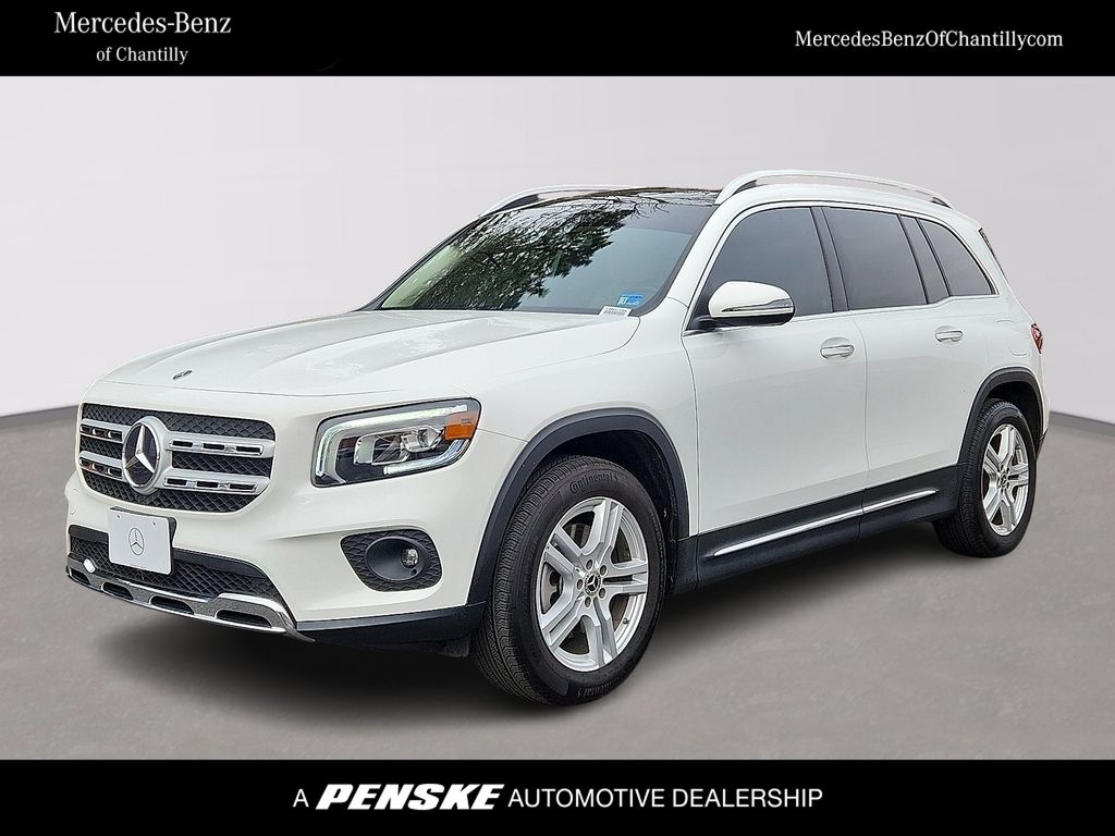 2023 Mercedes-Benz GLB Base's photo