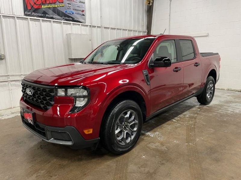 2025 Ford Maverick XLT's photo