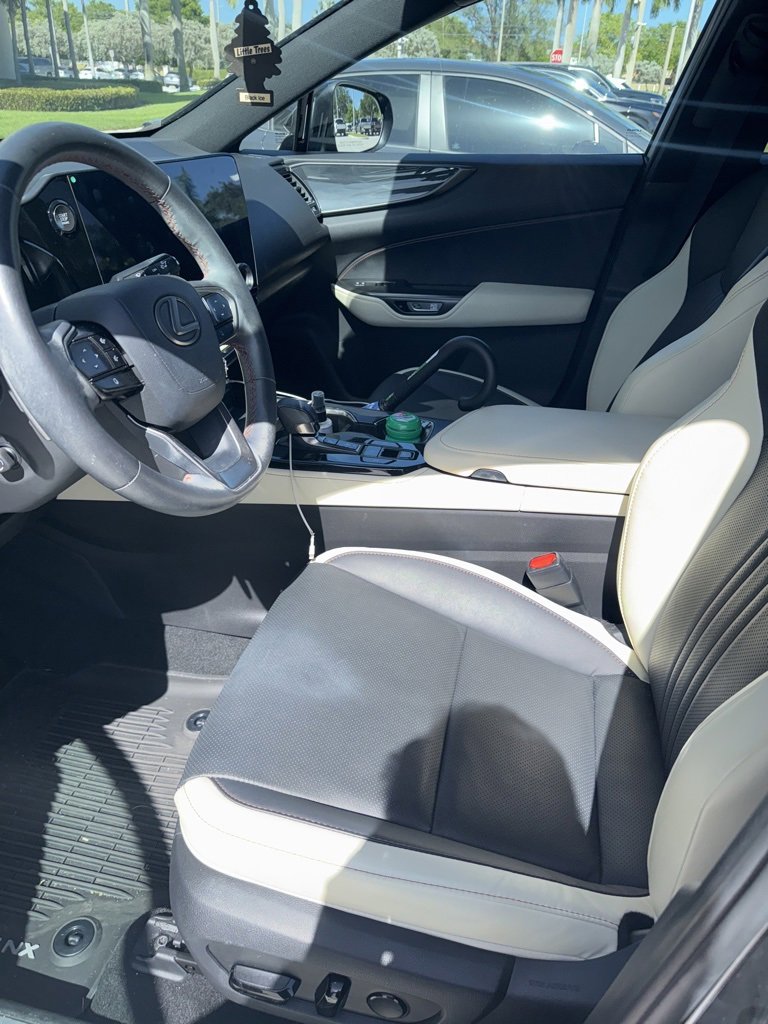 2023 Lexus NX 250 Premium photo 2