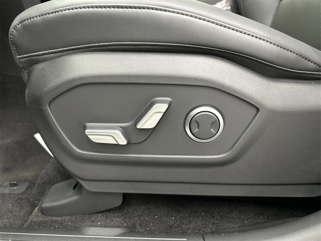 2026 Hyundai Santa Fe XRT photo 8