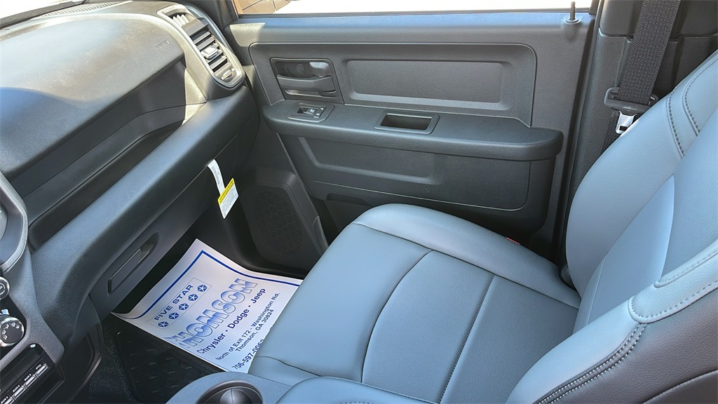 2025 Ram 3500 Tradesman photo 12
