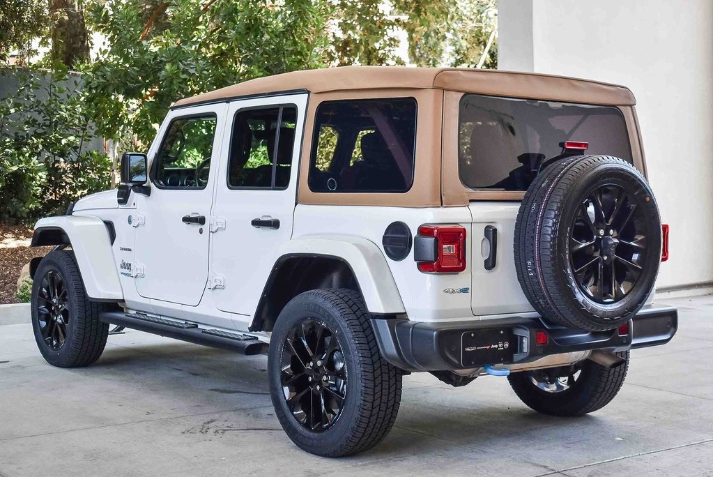 2022 Jeep Wrangler Unlimited Sahara 4xe photo 4