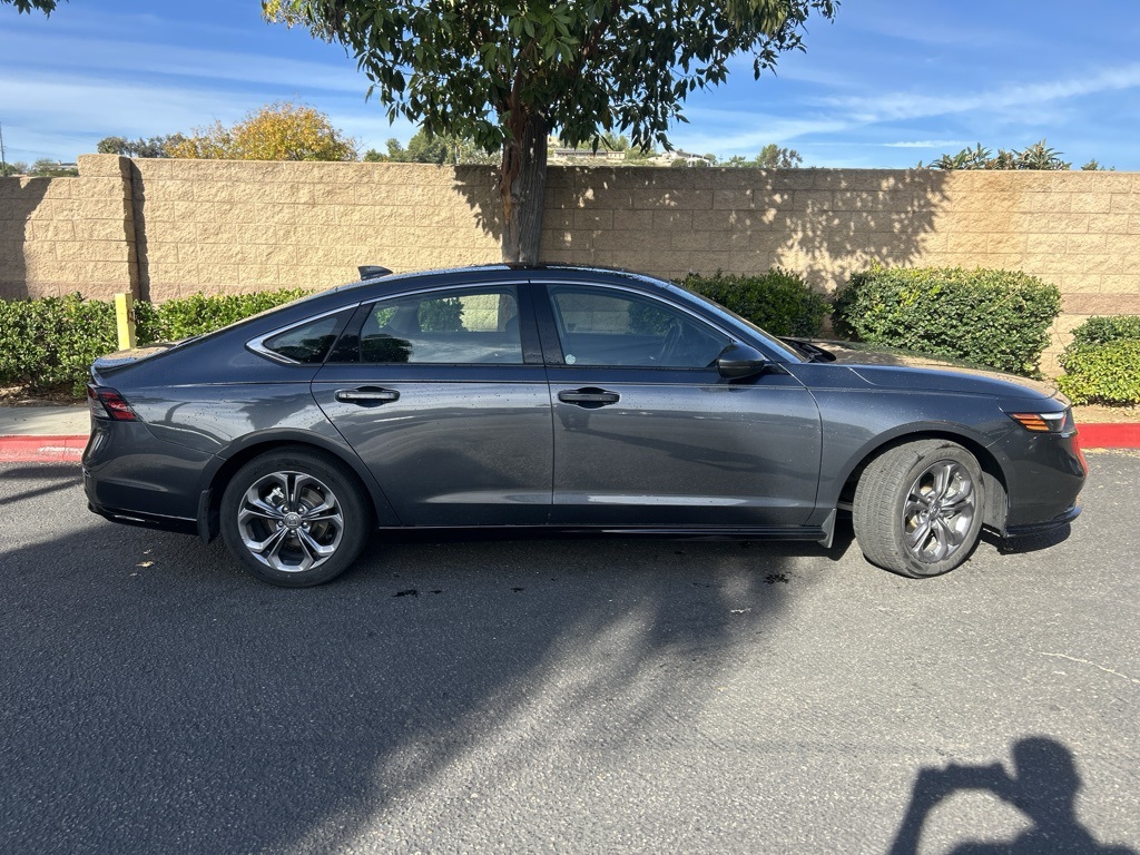 Used 2024 Gray Honda EX-L image 6