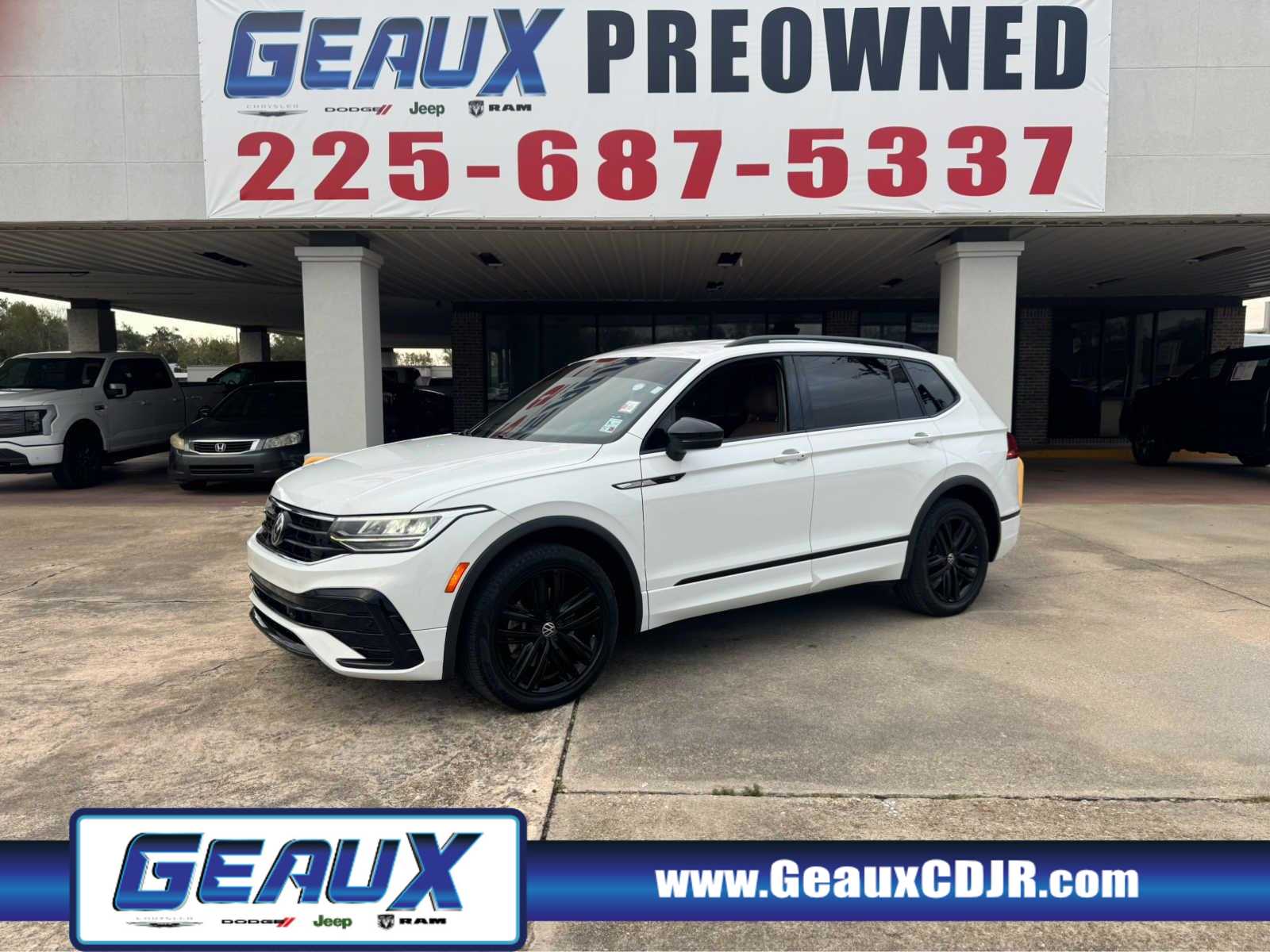 2022 Volkswagen Tiguan SE R-LINE BLACK