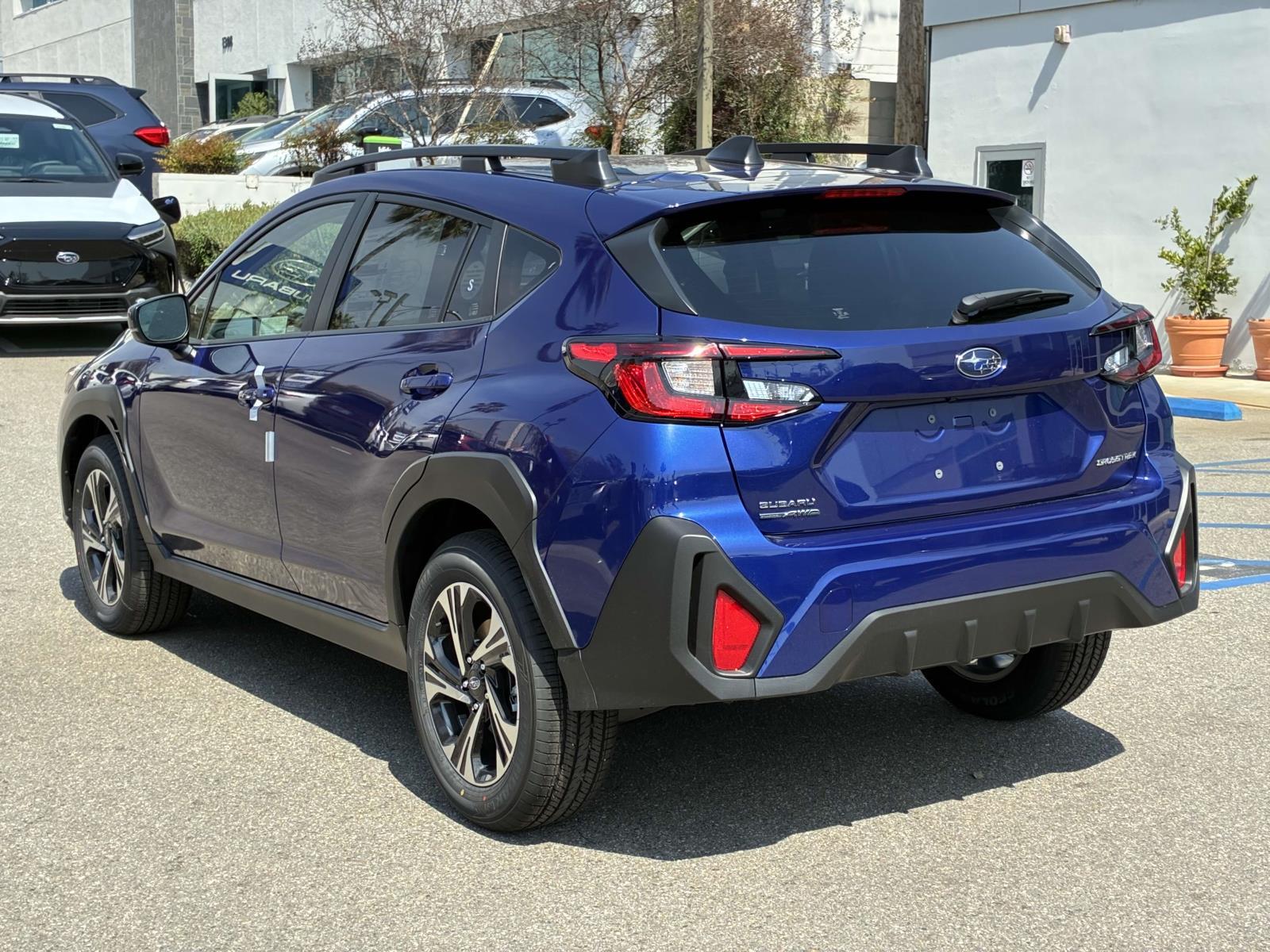 2025 Subaru Crosstrek Premium photo 9