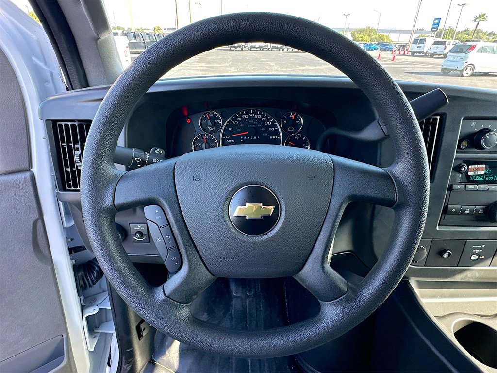 2025 Chevrolet Express Cargo 2500 photo 3