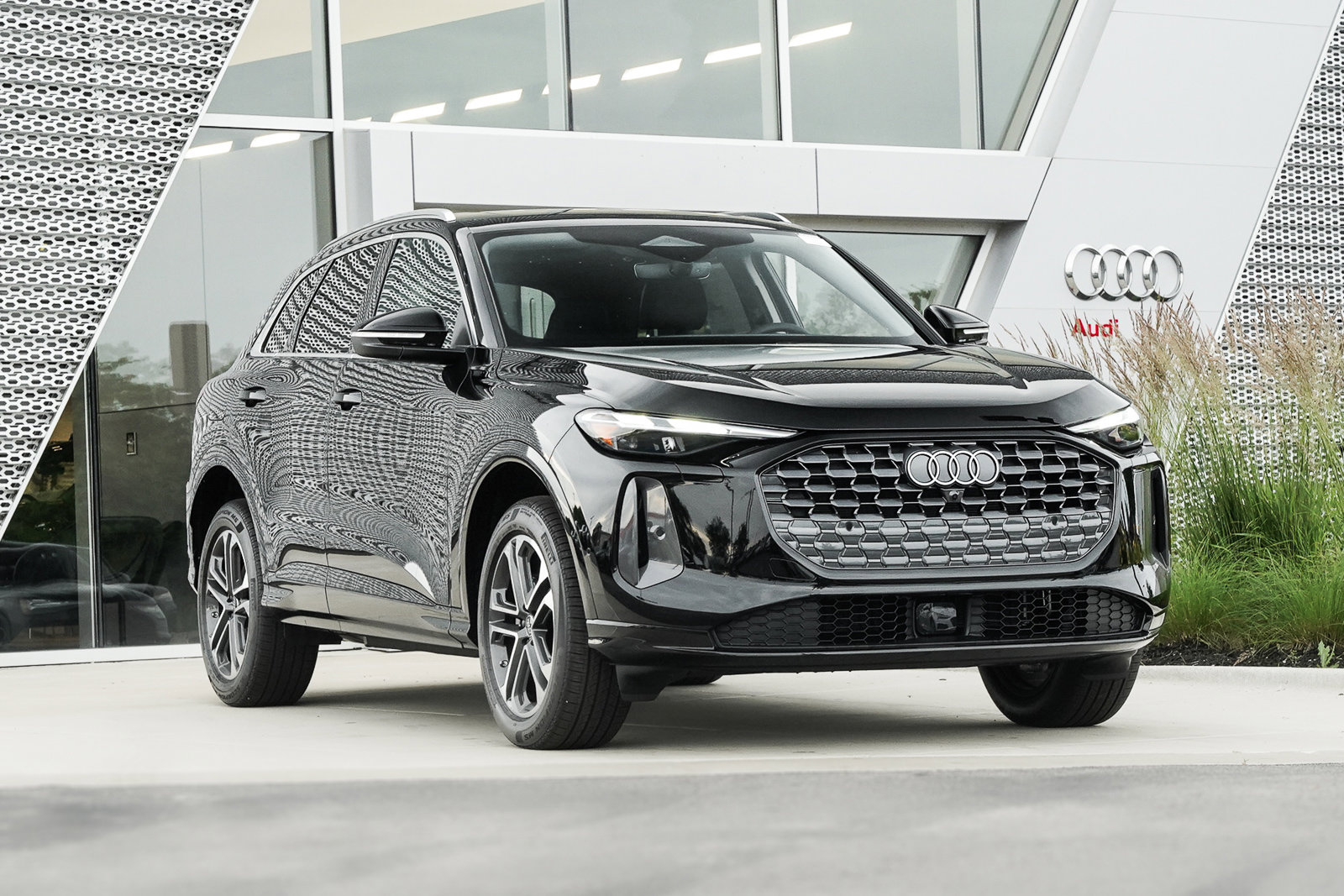 New 2025 Mythos Black Metallic Audi Premium image 1