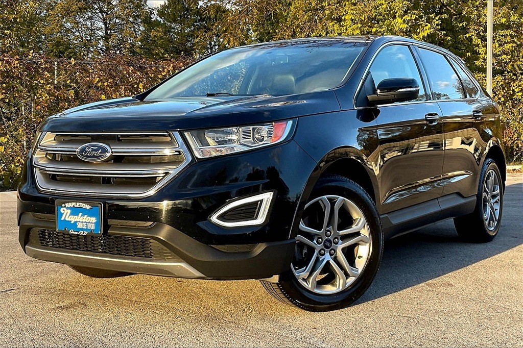 2018 Ford Edge Titanium photo 2