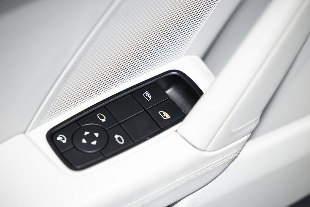 2024 Porsche 911 T 4 photo 21