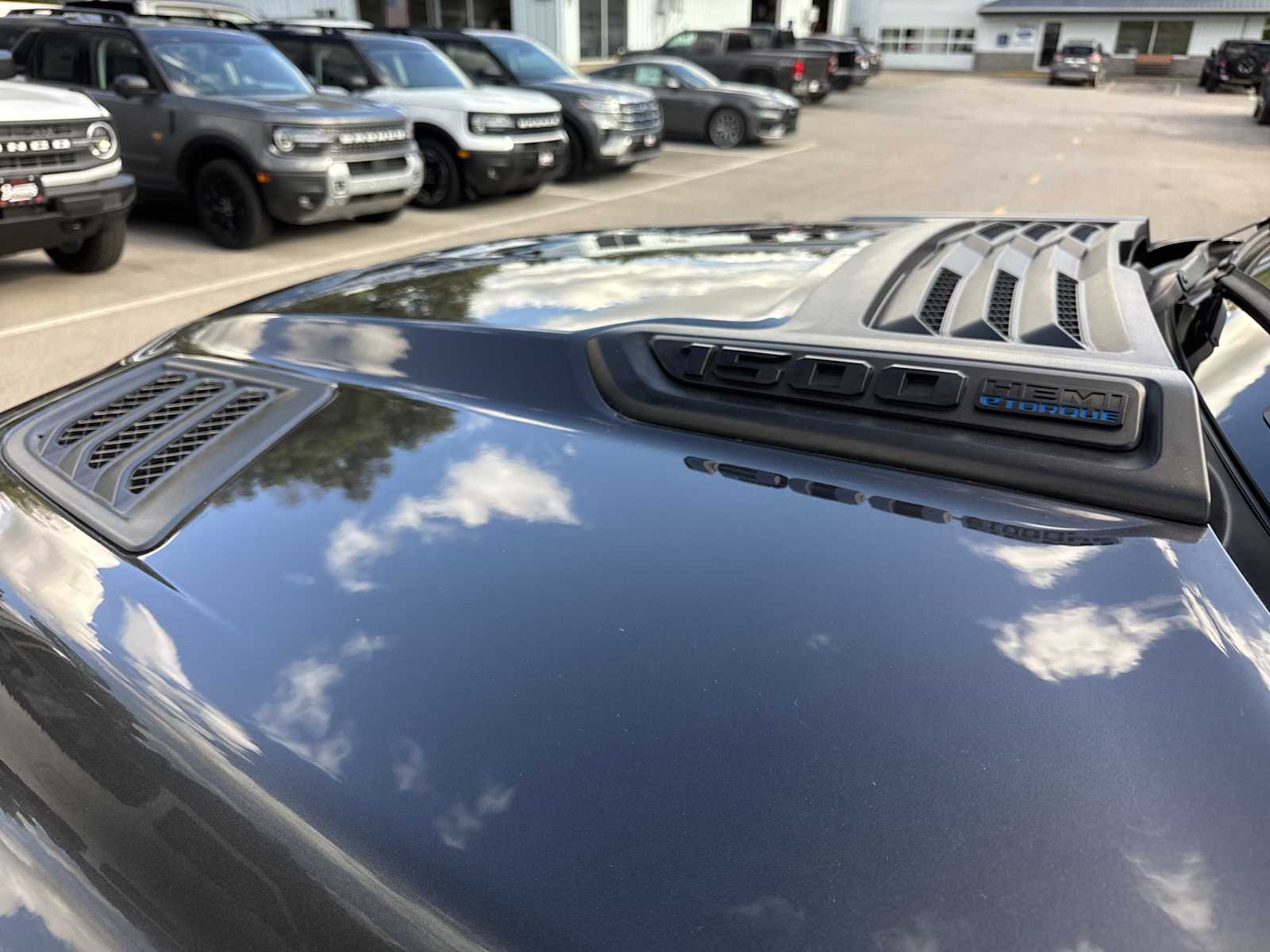 2023 Ram 1500 Laramie photo 12
