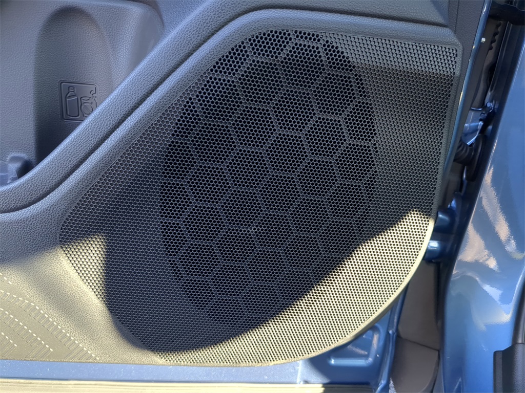 2025 Subaru Forester Base photo 16