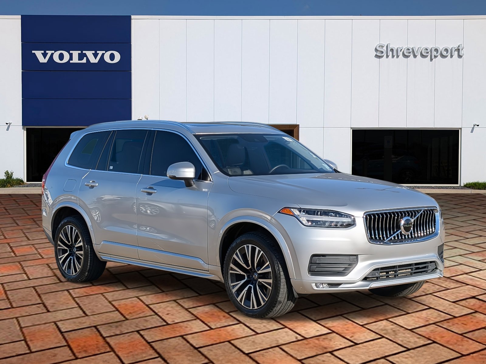 2020 Volvo XC90 T6 Momentum photo 3